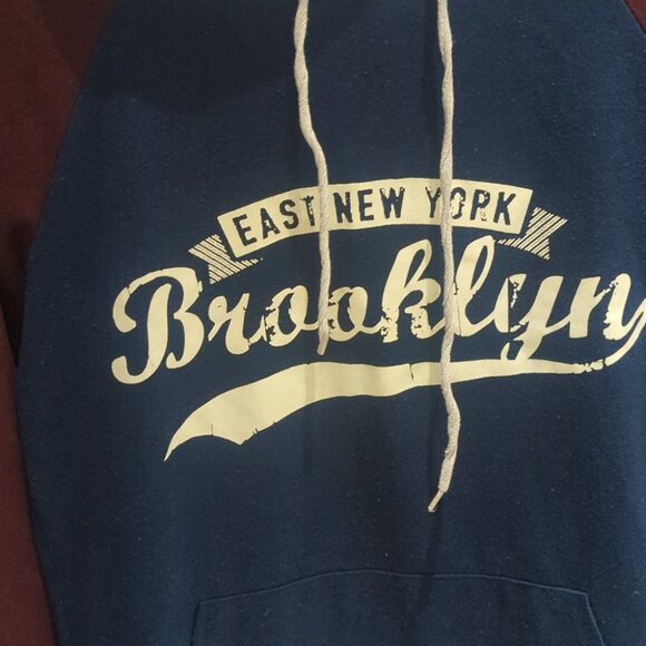 Women's Ardene Brooklyn Blue &  Burgundy Hoodie Size M In Good Condition - Picture 2 of 4